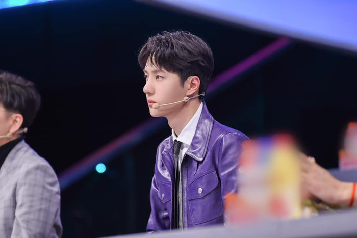 Vương Nhất Bác rơm rớm nước mắt trong chương trình Hoa thải thiếu niên vì điều này Ảnh 3