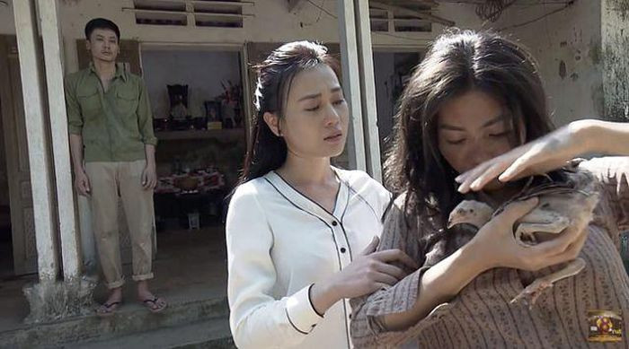 Nhân vật của cô thậm chí được nhiều người yêu mến hơn cả nữ chính Quỳnh búp bê do Phương Oanh thủ vai.