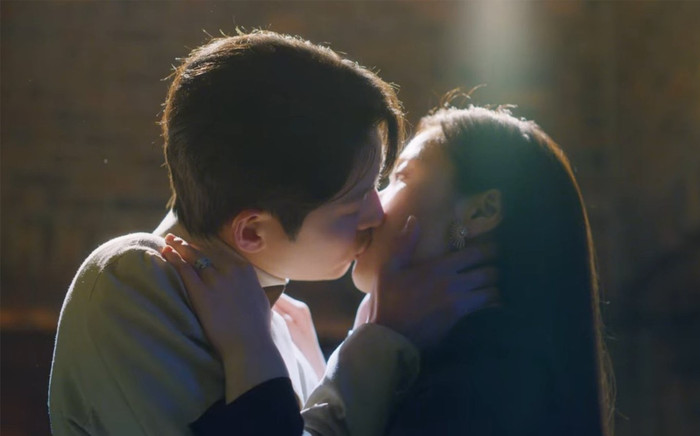 Phim 'Vincenzo' đạt rating cao nhất nhờ màn khóa môi lãng mạn giữa Song Joong Ki và Jeon Yeo Bin Ảnh 2
