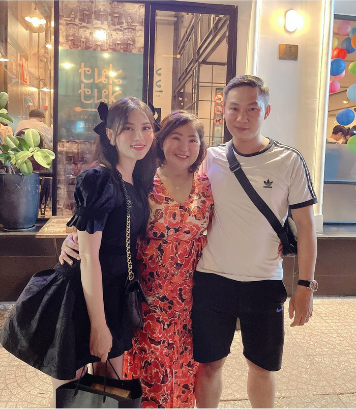 Thu Thủy cho biết hiện tại mẹ cô sức khỏe yếu, cô chỉ mong được mẹ chăm như hồi còn nhỏ, nhưng không còn được như thế nữa