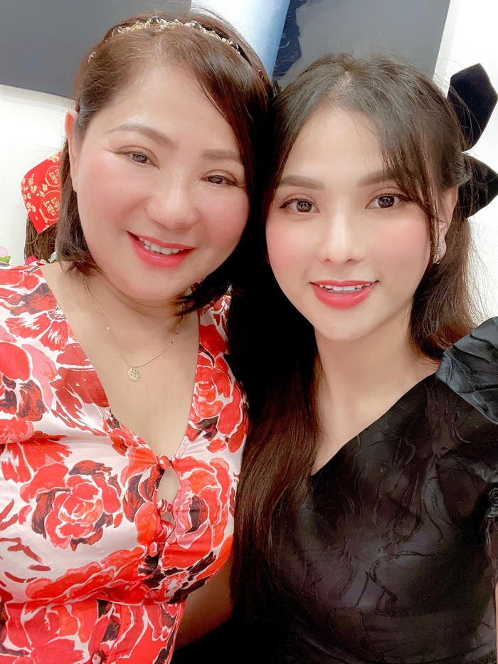 Thu Thủy và mẹ ruột