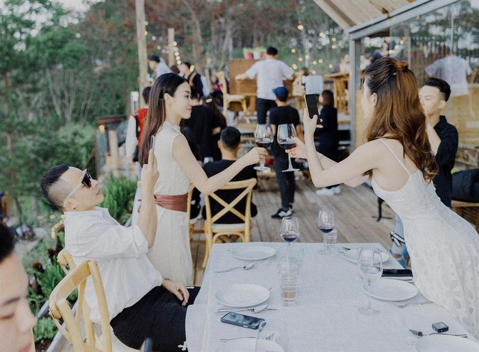 Vũ Khắc Tiệp vừa công khai kết thúc cuộc sống độc thân đã bị dân mạng soi ra chiêu trò 'câu view' Ảnh 4