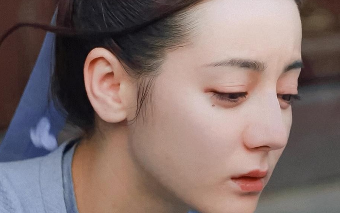 Cảnh khóc của Địch Lệ Nhiệt Ba lên hot search: Đau lòng quá mọi người ơi! Ảnh 2