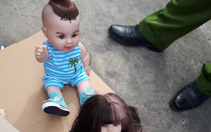 Cô gái 24 tuổi ở Cần Thơ nuôi hơn 70 con búp bê trong nhà, nghi là Kumanthong Ảnh 2