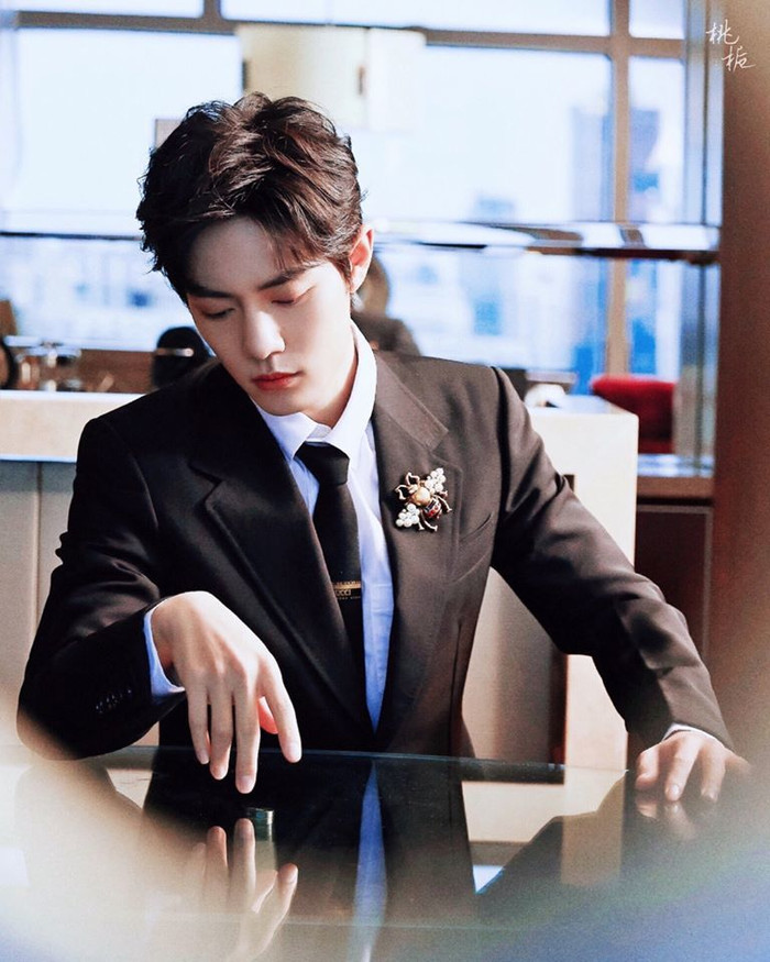 Tiêu Chiến trở thành hình mẫu quốc tế, từng động thái của anh chàng đều gây xôn xao giới giải trí Ảnh 9