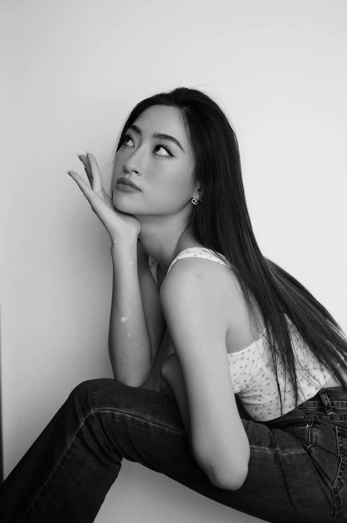 Nhìn Lương Thùy Linh cứ như các mỹ nhân Hong Kong thập niên 90s trong bộ ảnh này&nbsp;