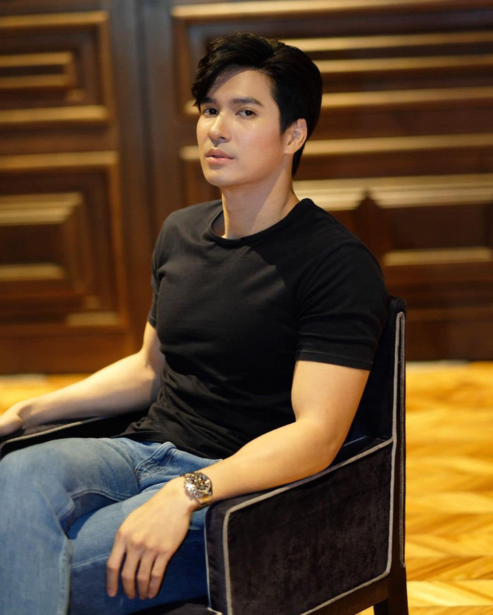 Mike Pattaradet chính thức gia hạn hợp đồng với TV7, đánh tan tin đồn 'bỏ đài theo bạn gái' Ảnh 5