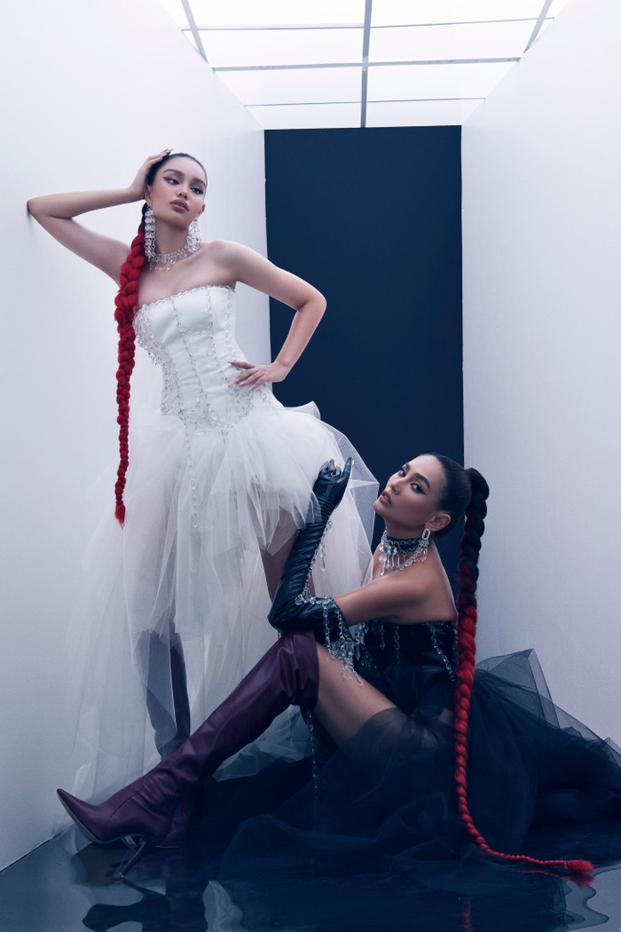 Hai cô trò đã có buổi làm việc chuyên nghiệp để có những shoot hình thần thái