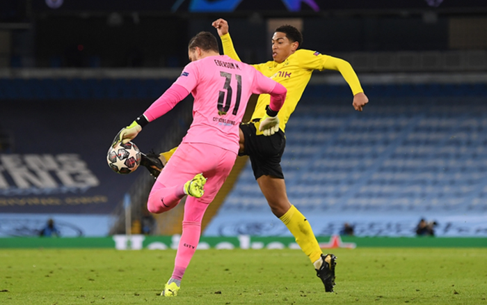 Man City 2-1 Dortmund: Trọng tài gây tranh cãi, VAR bất lực Ảnh 2