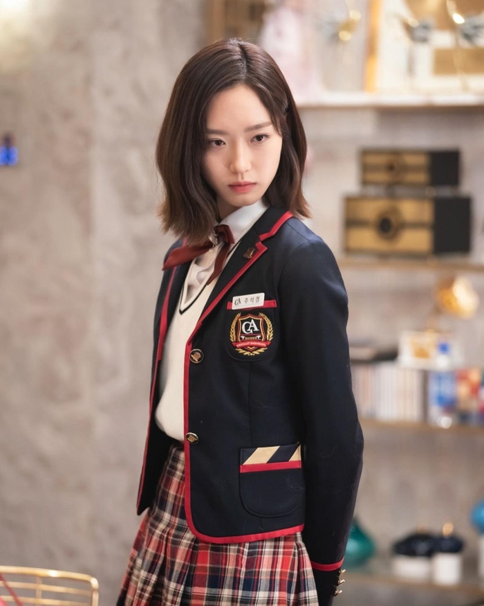 Độ nổi tiếng tăng vọt của Han Ji Hyun sau vai rich kid trong 'Penthouse' Ảnh 5