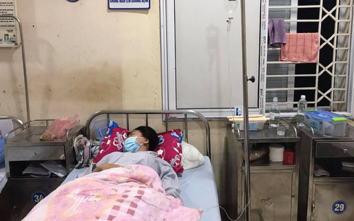 Nữ sinh lớp 10 bị mẹ và gia đình người yêu cũ chặn đường chửi bới và đánh đập dẫn đến chấn động não Ảnh 2