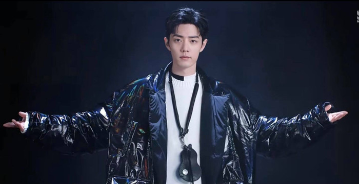 Tiêu Chiến một phát lên top search Weibo khi anh xuất hiện trong đoạn video quảng bá cho BST mới nhất của hãng thời trang mà anh làm đại sứ toàn cầu 