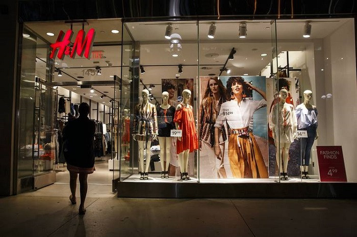 &nbsp;H&M đang phải đối mặt với hàng tồn kho ngày càng tăng do tốc độ tăng trưởng doanh thu kém