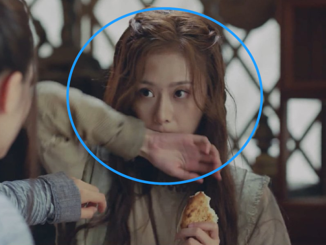 Khán giả đề cao khả năng diễn xuất của cô. 