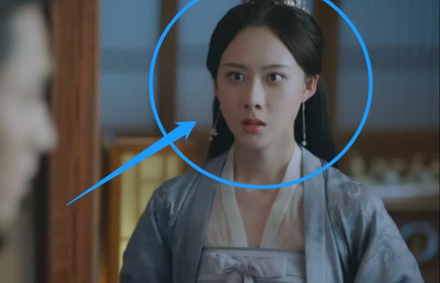 Cùng là một người nhưng 'ác nữ Sở Kiều truyện' lại khiến dân tình hoang mang Ảnh 13