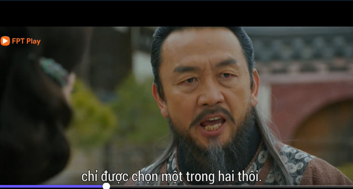 Cha con hoàng hậu phân vân không biết đứng về phe nào?