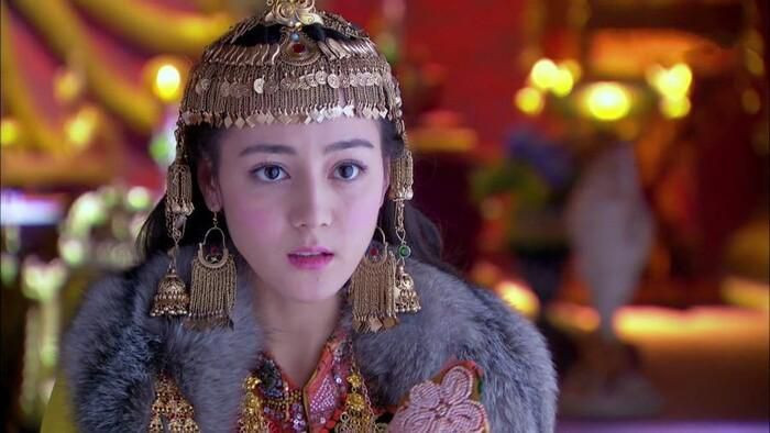 Địch Lệ Nhiệt Ba rất đẹp nhưng liệu có thích hợp đóng phim cổ trang? Ảnh 7