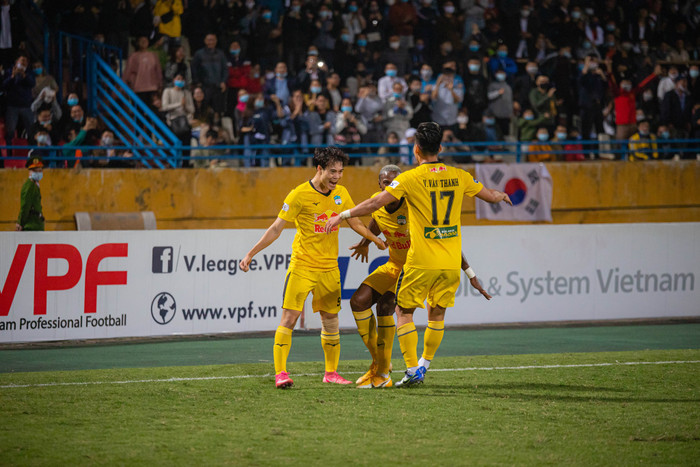 Văn Toàn đang thi đấu thăng hoa ở V-League 2021.