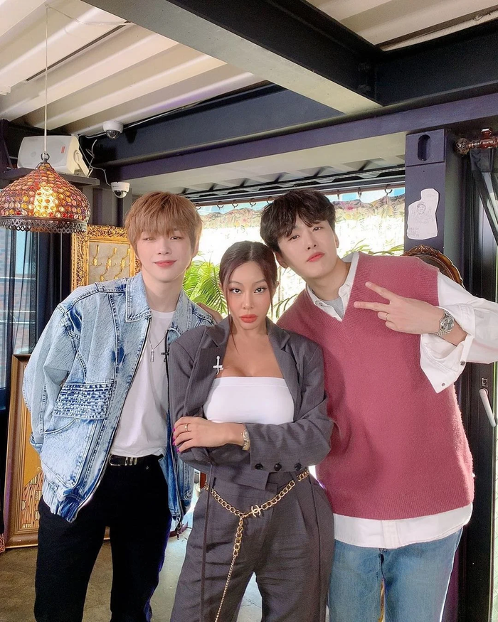 Phản ứng của Knet trước sự kết hợp của Kang Daniel và Jessi: Như cún con và báo đen vậy! Ảnh 6