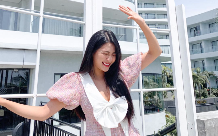 Hotgirl FAP TV bị dân mạng 'ném đá' kịch liệt vì mang sao biển lên bờ chụp ảnh Ảnh 2