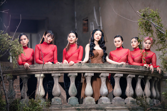 Hóa ra Victor Vũ mời Chi Pu tham gia 'Thiên thần hộ mệnh' để... hát nhạc phim? Ảnh 3