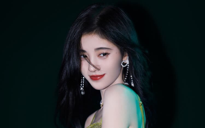 Cúc Tịnh Y có thành công quyến rũ chàng trai đến từ vùng biển Hawaii của 'Sáng tạo doanh 2021'? Ảnh 2