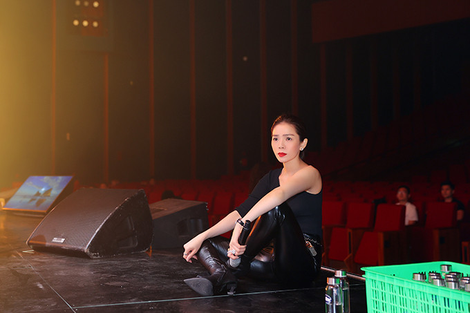 Nhan sắc xinh đẹp của nữ ca sĩ không qua chỉnh sửa 