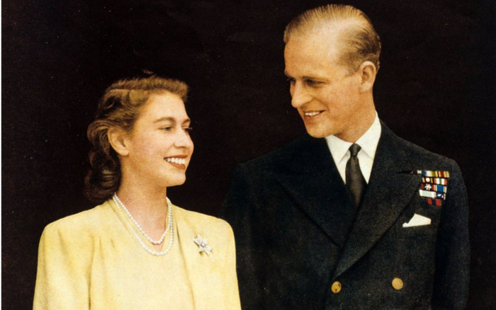 Câu chuyện chưa kể về buổi gặp gỡ khiến Nữ hoàng Elizabeth phải lòng Hoàng thân Philip Ảnh 2