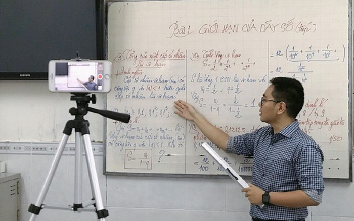 Sinh viên đại học được bảo vệ tốt nghiệp online từ 3/5/2021 Ảnh 2