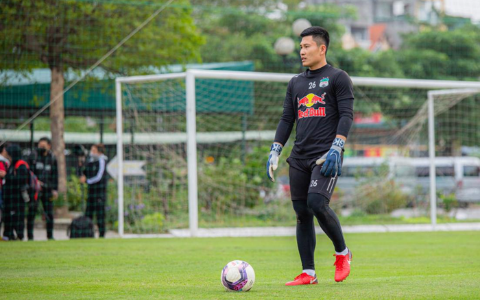 Bị nợ tiền tỷ, thủ môn HAGL sẽ khởi kiện CLB Quảng Ninh nếu không trả Ảnh 2