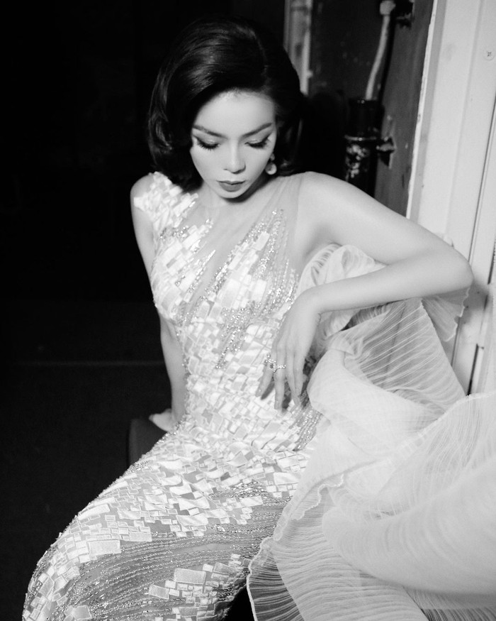 Lệ Quyên thay liên tục 6 bộ váy trong một buổi tối, khoe lưng trần, thềm ngực quyến rũ Ảnh 15