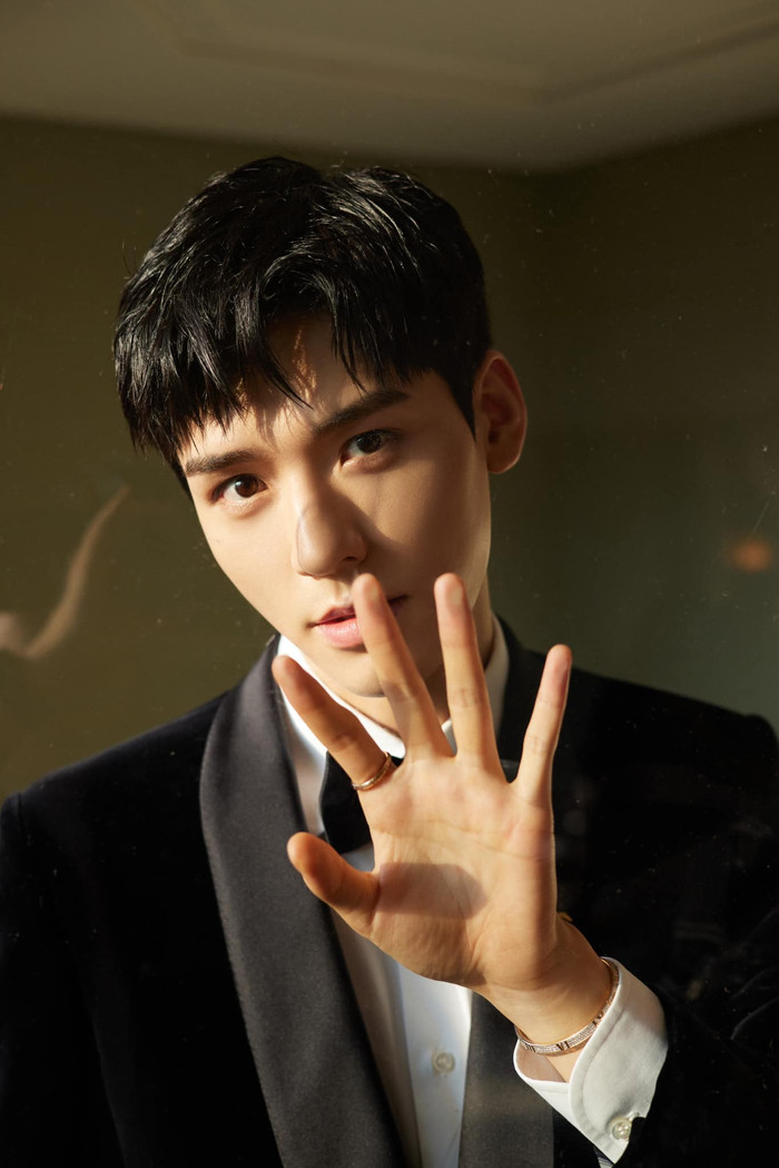 Cung Tuấn - Tiêu Chiến: Mèo nào cắn mỉu nào? Ảnh 5