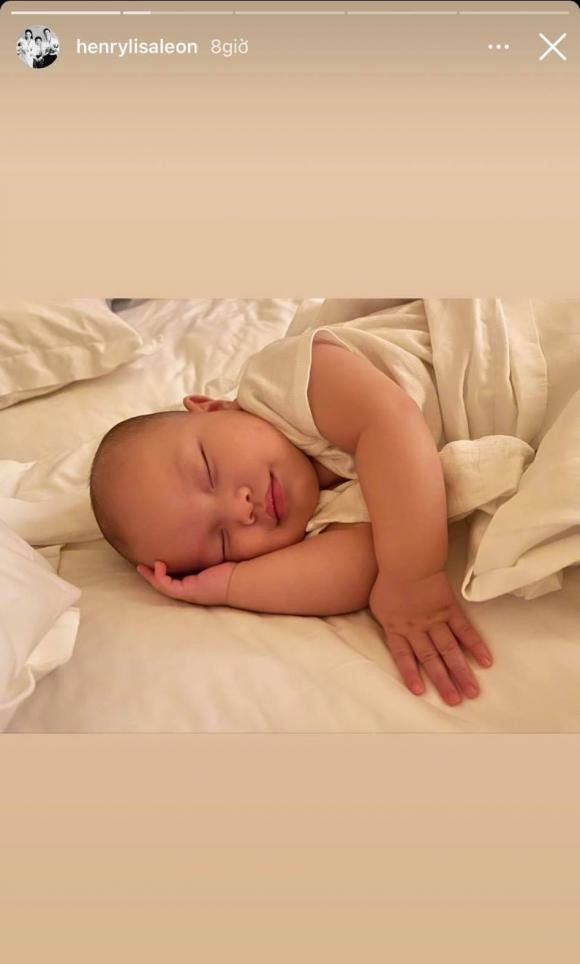 Những khoảnh khắc khiến công chúng lịm tim... 