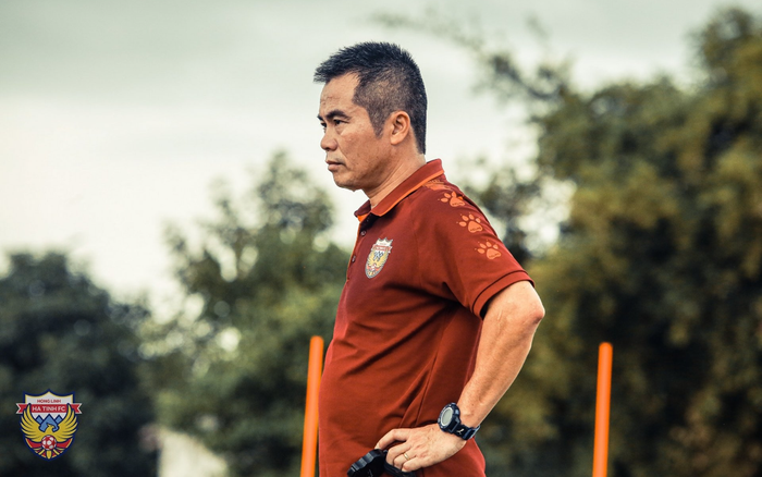 Hồng Lĩnh Hà Tĩnh chia tay 'Mourinho Việt Nam' Ảnh 2