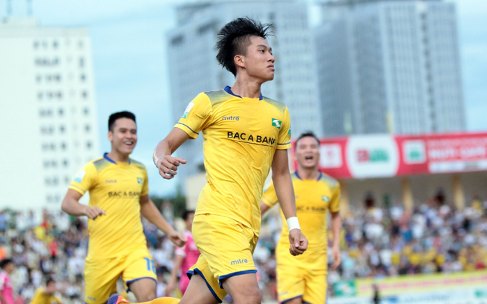 Phan Văn Đức lập cú đúp, Tiến Linh sút hỏng phạt đền Ảnh 2