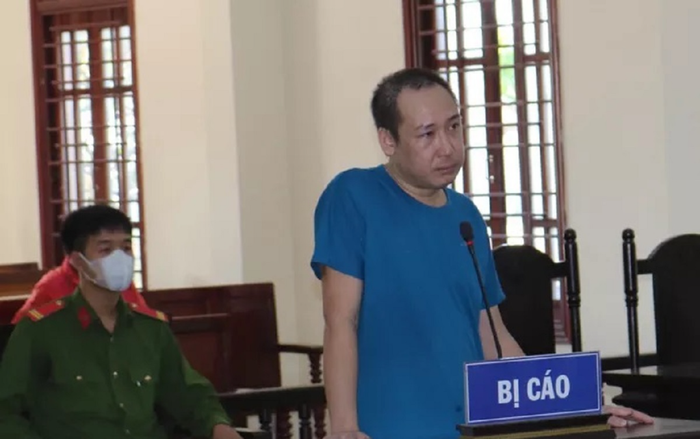 Nghi bị 'cắm sừng', chồng bạo hành con gái chưa đầy 1 tuổi rồi quay video gửi cho vợ Ảnh 2