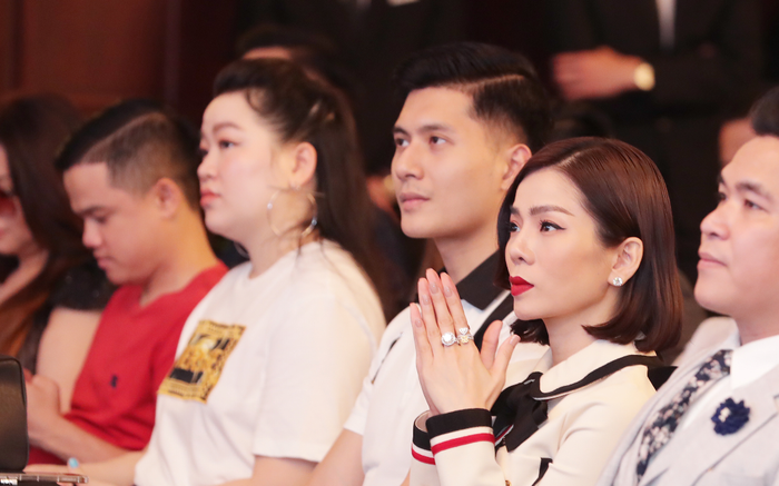 Lệ Quyên nói gì về việc Lâm Bảo Châu ghen khi người yêu ôm đồng nghiệp trên sân khấu? Ảnh 2