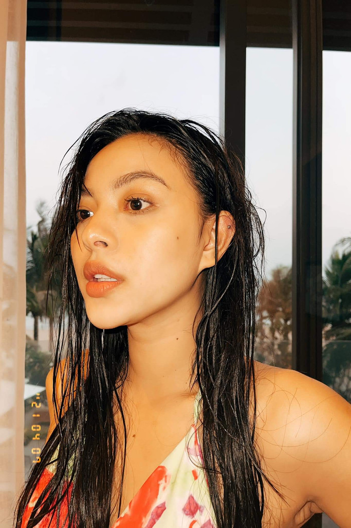 Trên trang cá nhân, Tú Hảo cũng đăng tải nhiều bức ảnh với góc máy khá nghệ thuật.