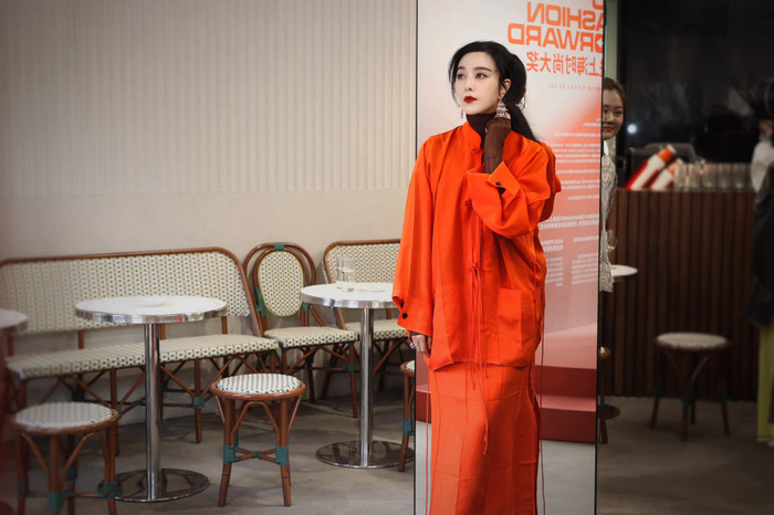 Trang phục mà người đẹp mặc không phải ai cũng hợp thế mà Phạm Băng Băng lại 'chinh phục' dễ dàng thôi