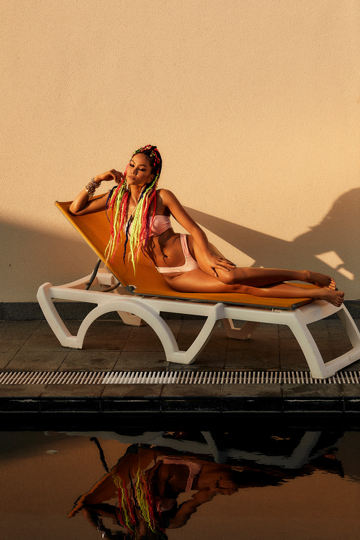 H'Hen Niê chào hè bằng bộ ảnh bikini khoe đường cong quyến rũ Ảnh 5