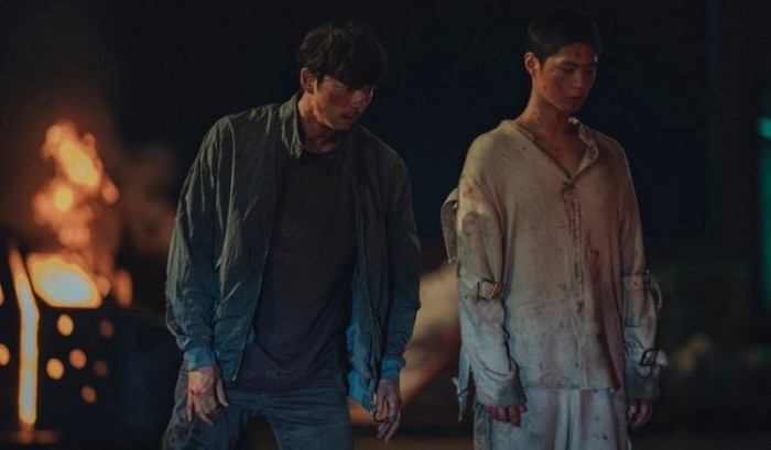 'Seobok' của Gong Yoo - Park Bo Gum: 20 năm kinh nghiệm đàn anh nâng đỡ cho 10 năm diễn xuất đàn em Ảnh 11