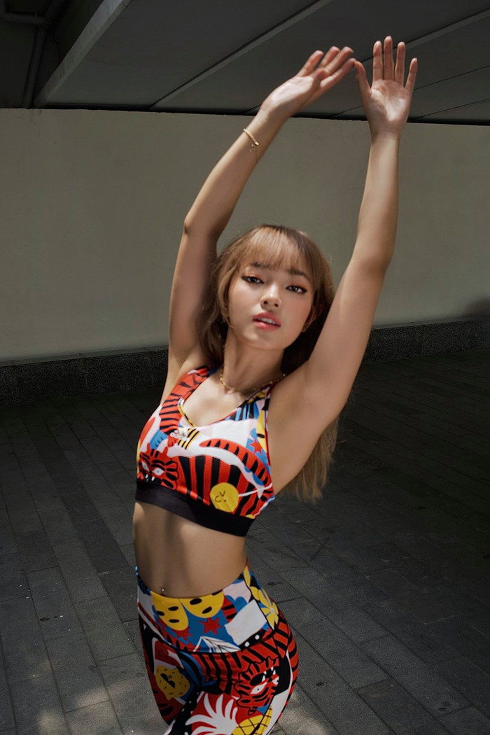 Thân hình gợi cảm cùng phong cách thời trang ấn tượng là một trong những điều khiến Châu Bùi trở thành người dẫn đầu xu thế của giới trẻ Việt.