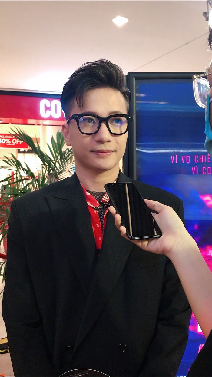S.T Sơn Thạch.