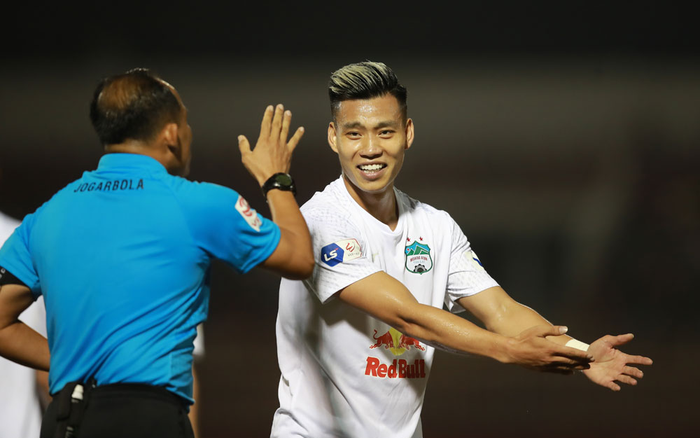 'Người may mắn' của Hà Nội FC cầm còi trận đại chiến với HAGL Ảnh 2