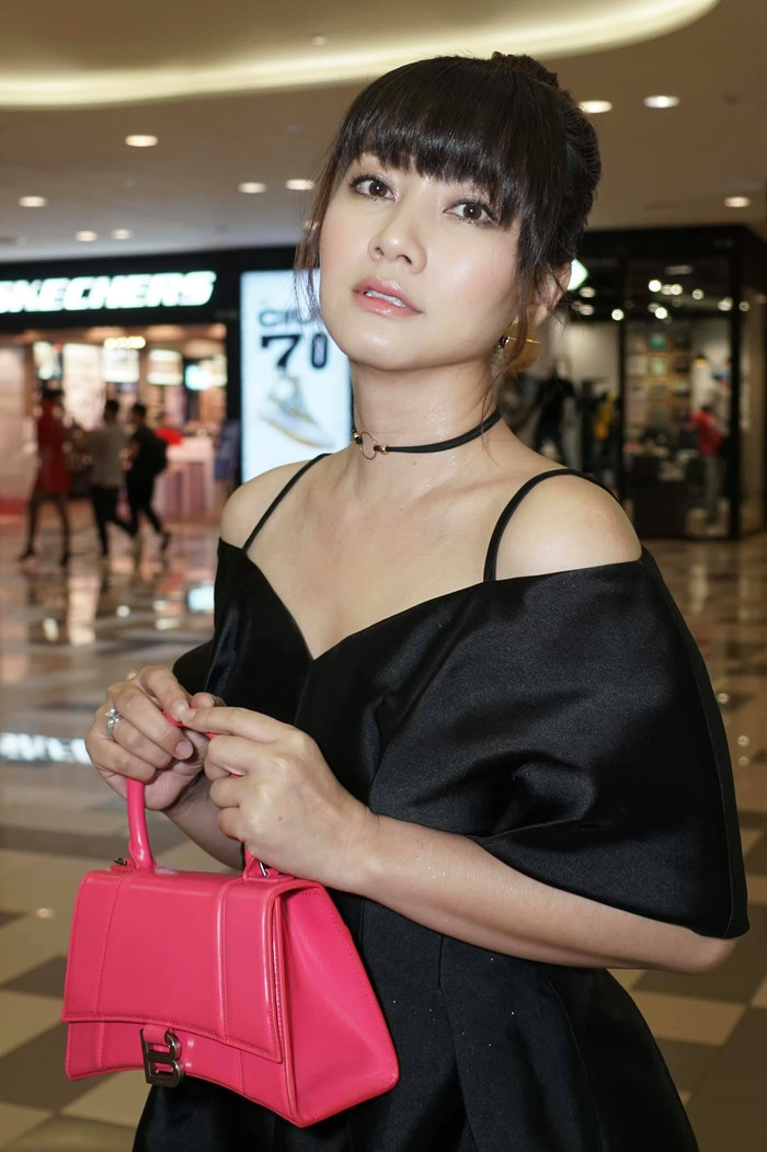 Mặc dù nhận sai về khoản ăn mặc, nhưng Ngọc Lan vẫn khẳng định lớp trang điểm của cô rất đẹp. 