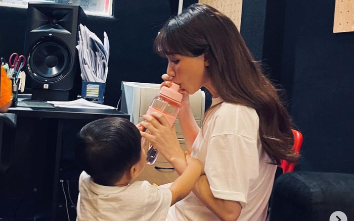 Hòa Minzy buồn vì phải xa con nhưng vẫn 'phán chuẩn' khiến hội chị em gật gù tán thưởng Ảnh 2