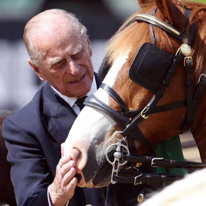 Đua ngựa cũng là bộ môn thể thao yêu thích của Hoàng thân. Ông cũng truyền niềm đam mê này cho con gái, tức Công chúa Anne.