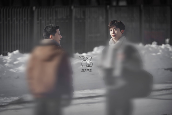 Những hình ảnh chụp lén của trạm tỷ về 'Vai trái có cậu' đẹp mắt và có tính nghệ thuật chẳng hề kém cạnh các poster chính thức của những bộ phim.