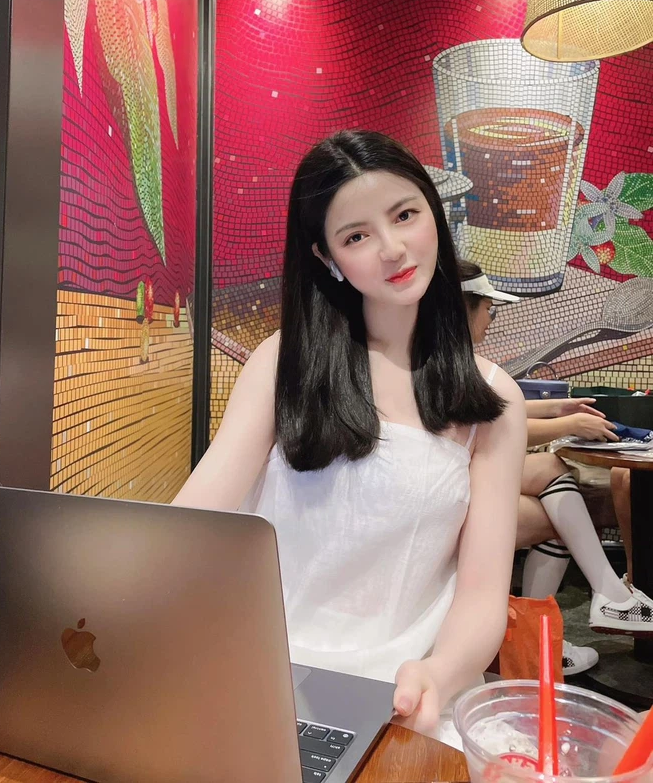 Hình ảnh mới nhất của Thanh Huyền...