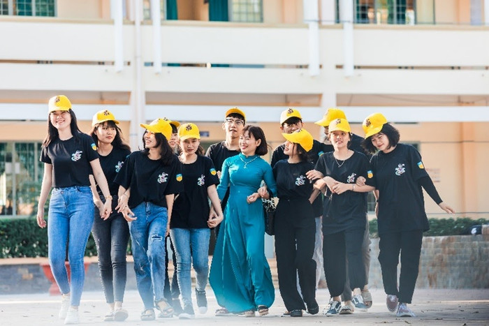 Tập thể lớp 12A8 – THPT Xuân Lộc (Đồng Nai)